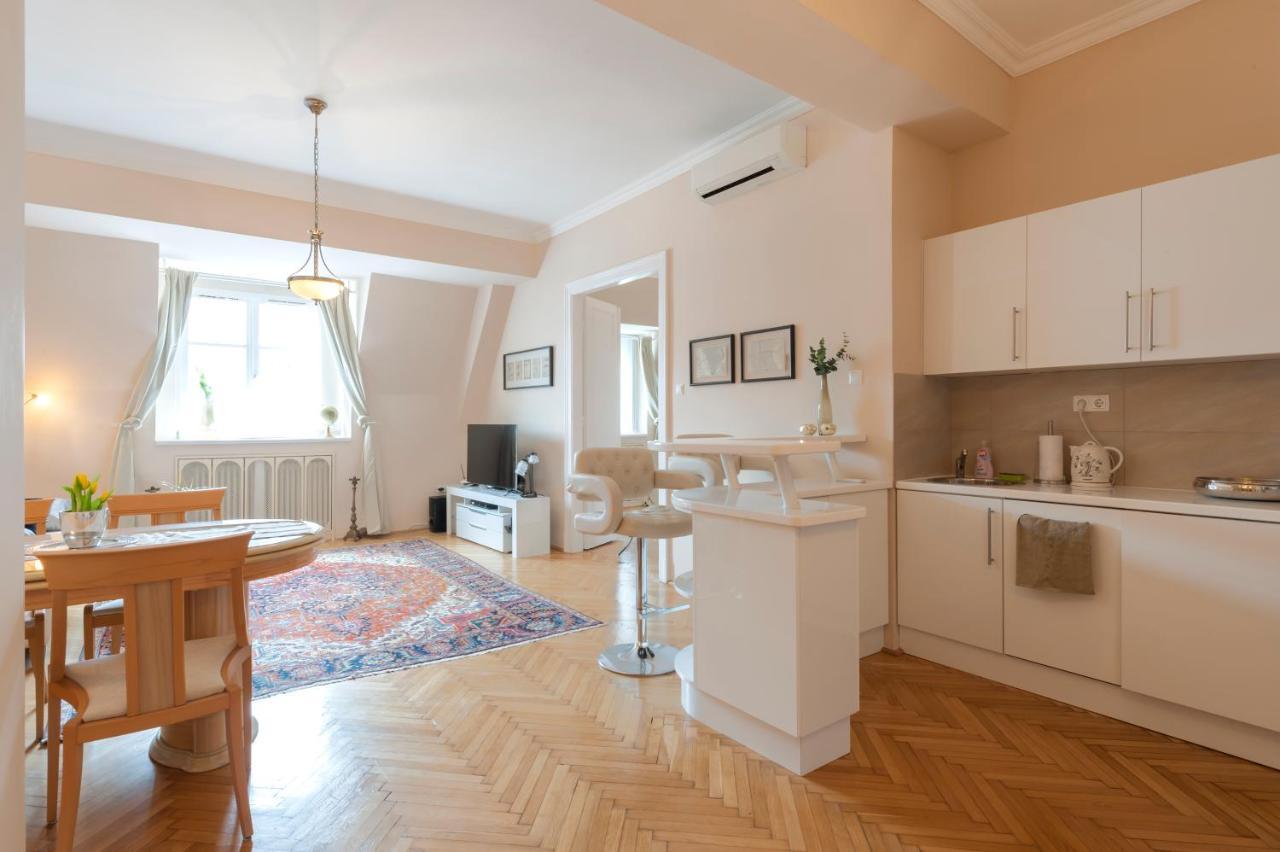 Opera & Basilica 2 Bedrooms With Balcony Budapeşte Dış mekan fotoğraf