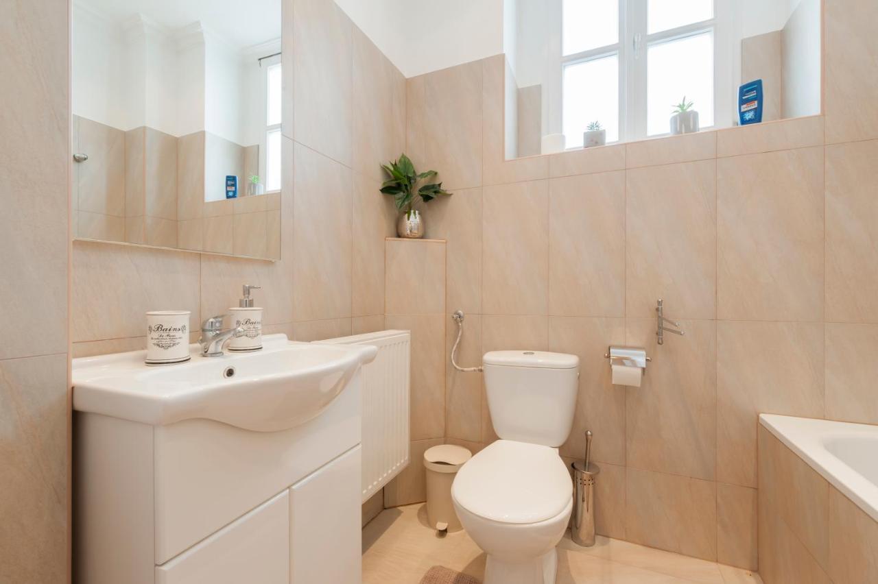 Opera & Basilica 2 Bedrooms With Balcony Budapeşte Dış mekan fotoğraf